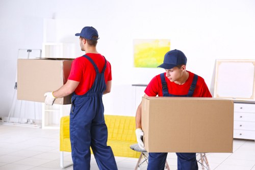 Professional packing and unpacking services for homes in Kingsbury