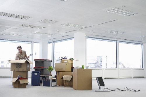 Local removal truck suitable for house and office moves in Kingsbury